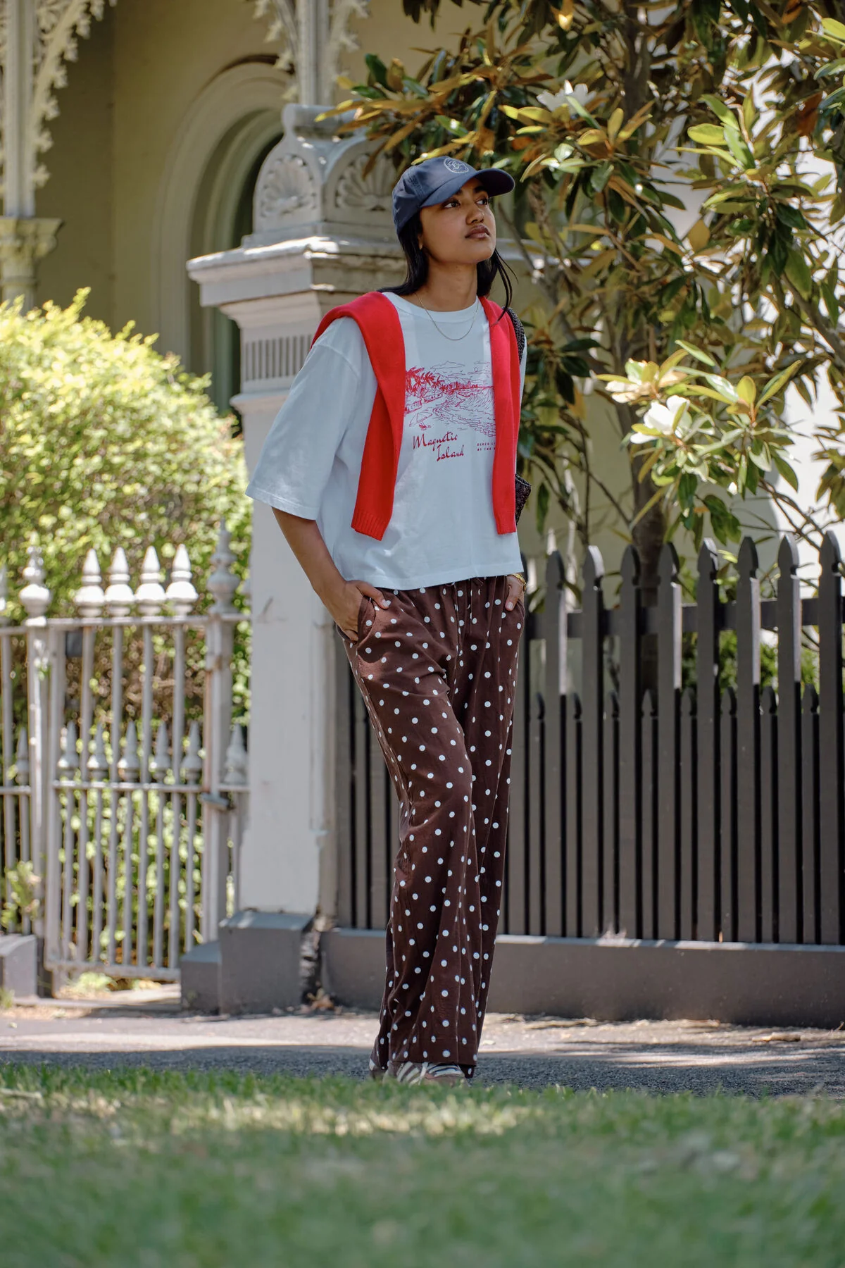 Macy Print Tee - White/Maggie island - Image 6